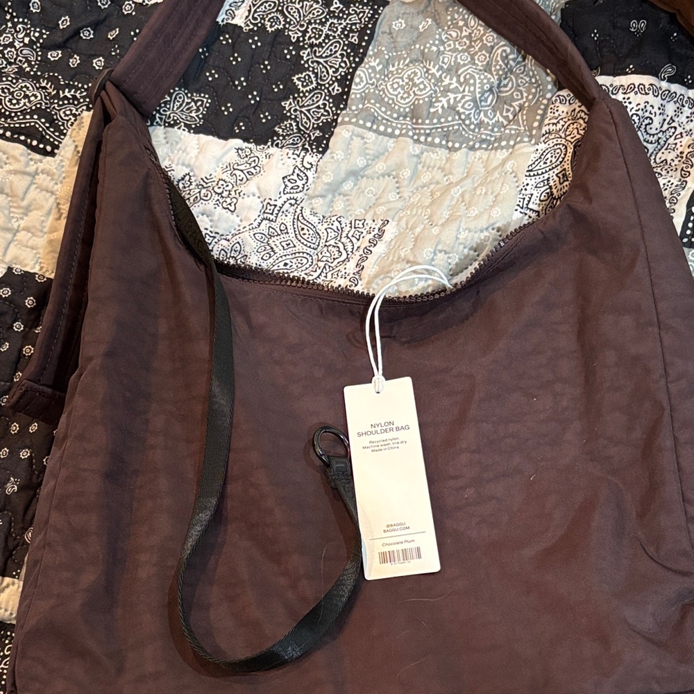 Nylon Shoulder Bag chocolate plum BAGGU